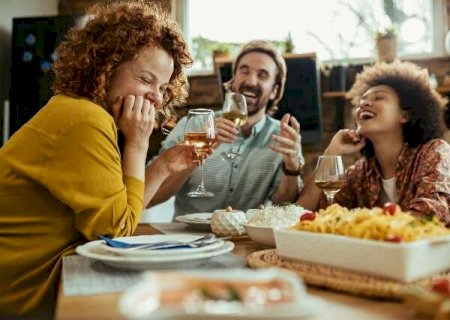 Assuntos que devemos evitar quando estivermos à mesa