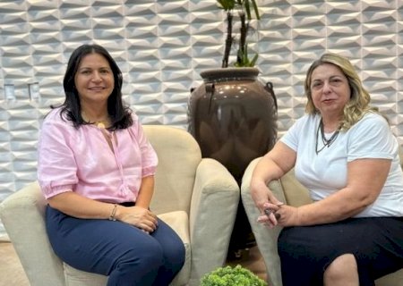 Ivone Barros deve deixar a secretaria de Educação de Caarapó