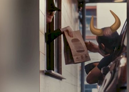Corno não paga? No dia dos namorados, BK dará lanche para quem assumir chifre>