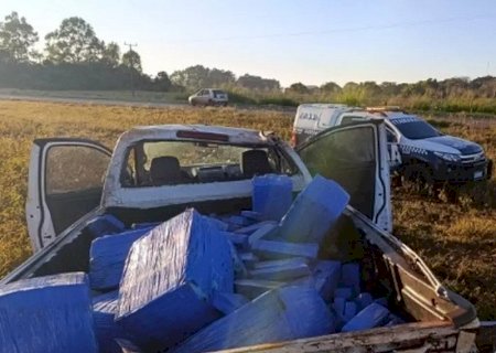 Duas cargas de drogas são apreendidas após capotamentos na MS-164