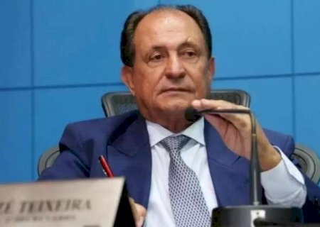 Unha encravada deixou deputado de MS internado por dois dias>