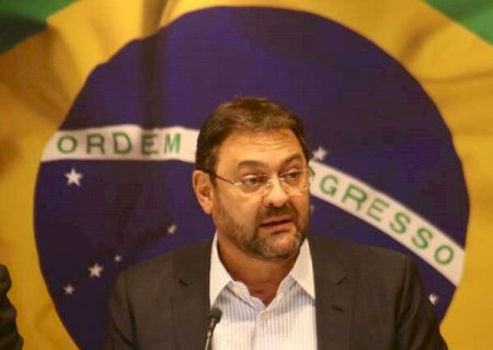 Presidente da Fiems classifica como "inaceitável" taxação de Trump ao Brasil