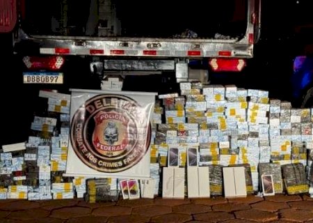 PF apreende mil celulares contrabandeados em fundo falso de caminhão frigorífico