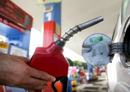 Combustível: governo prevê queda de preço se petróleo mantiver cotação