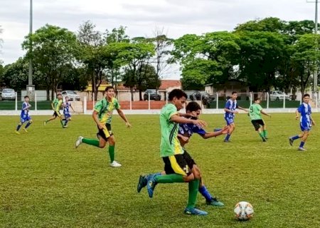 Campeonato Sub-15 de Futebol de Campo começa com goleadas em Caarapó