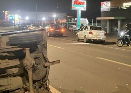 Homem morre e adolescente fica ferido em acidente na BR-463