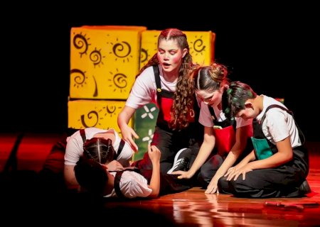 Caarapó se destaca na 15ª edição do Fetran/MS com peça sobre segurança no trânsito