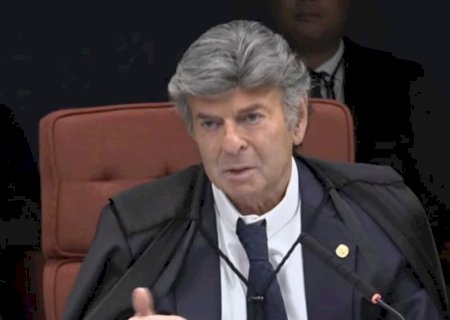 Fux vota pela incompetência absoluta do STF para julgar Bolsonaro