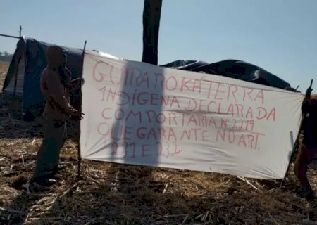 Para impedir pulverização de veneno, indígenas voltam a ocupar fazenda em Caarapó