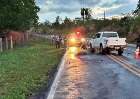Motociclista morre ao bater de frente com caminhonete na BR-060 em Camapuã
