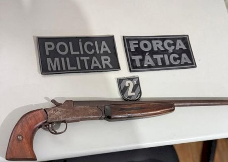 Polícia Militar apreende espingarda calibre .28 em diligência em Caarapó