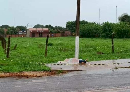 Em Laguna, homem é esfaqueado na casa da namorada e morre ao tentar pedir ajuda