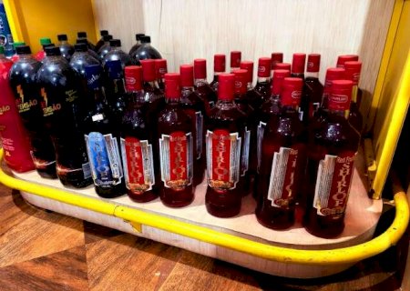 A&ccedil;&atilde;o apreende 58 garrafas de marca produzida em f&aacute;brica clandestina de Terenos