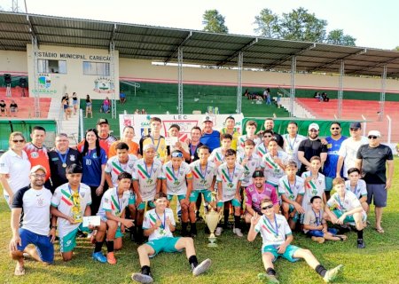 Escolinha de Esportes conquista o título do Sub-15 com goleada no Carecão