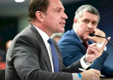 Moraes determina prisão de Ramagem após deputado ser visto em Miami