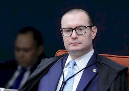 STF forma maioria para manter condenação de Bolsonaro e aliados