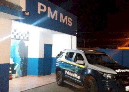 Homem é detido por desacato a policiais militares na Santa Marta, em Caarapó