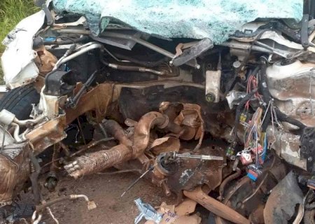 Colisão violenta na BR-262 deixa sete feridos, incluindo crianças>