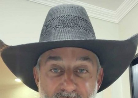 Ex-mulher pede medida protetiva contra prefeito 'mais louco do Brasil'