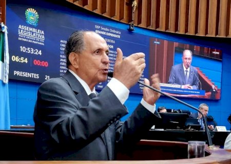 Deputado Zé Teixeira intercede por investimentos para entidades sociais