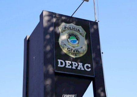 Homem é preso em Dourados após agredir a mãe de 68 anos com lata de tinta