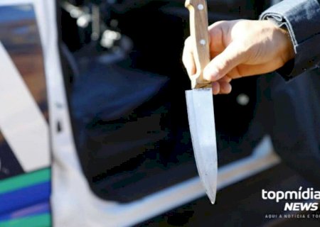 Briga em hotel termina com dois homens feridos a faca em Angélica