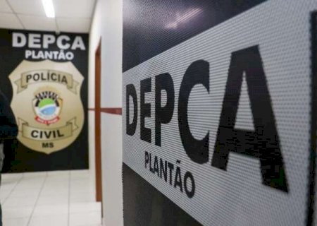 Padrasto filma adolescente no banho e diz que era para mostrar &agrave; esposa