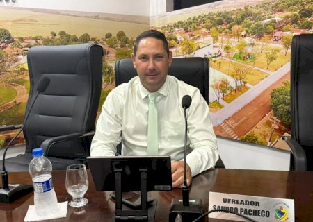 Sandro Pacheco solicita construção e reforma de abrigos para usuários do transporte coletivo