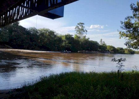 Corpo em decomposição é encontrado no Rio Dourados