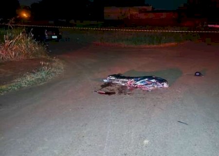 Briga por ci&uacute;mes em festa termina com homem morto a facadas