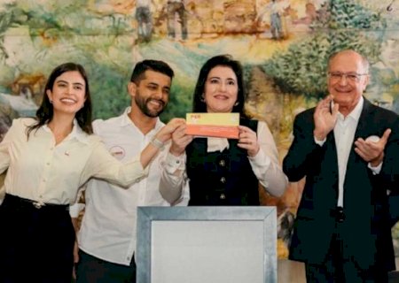 Simone oficializa 'adeus a MS' com filiação ao PSB e disputa pelo Senado de SP