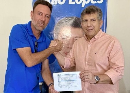 Em guerra com prefeito, vice lança candidatura com foco no Município