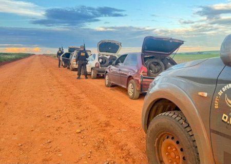 Comboio interceptado  é flagrado com drogas, acessórios de armas e contrabando