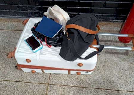 Jovem de Curitiba é presa com 5,3 kg de skunk em Dourados