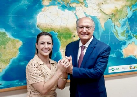 Soraya Thronicke assume presidência do PSB em MS