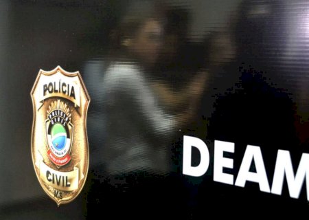 Homem que borrifou dois frascos de inseticidas para matar mulher é preso