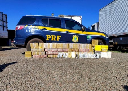 Carga com 250 kg de cocaína é encontrada em caminhão de sucata de ferro>