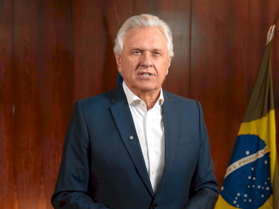 Pré-candidato à presidência, Ronaldo Caiado participa de leilão na Expoagro