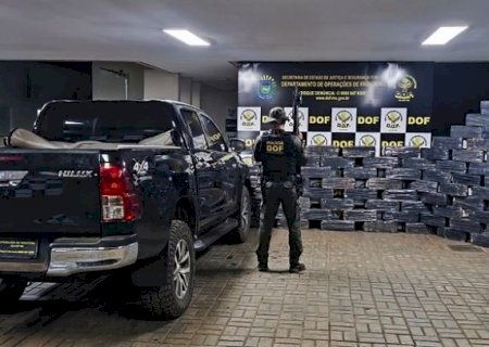DOF apreende 1,6 tonelada de maconha em Hilux furtada em Santa Catarina>