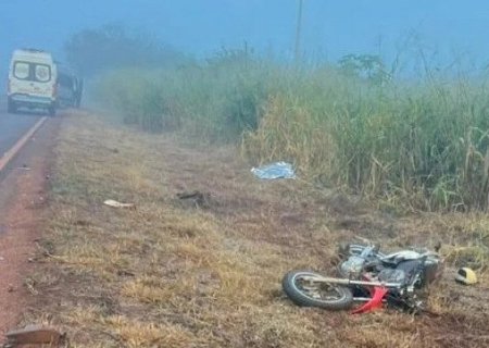 Identificado adolescente de 17 anos que morreu em acidente entre moto e van da Saúde em Maracaju>