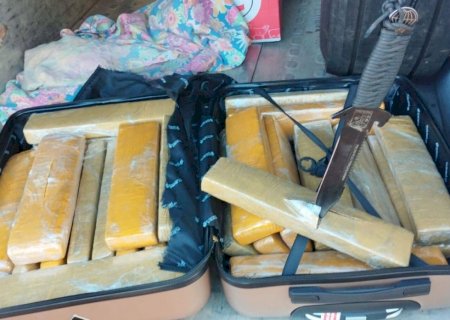 Passageiro de ônibus é preso transportando mais de 30 kg de maconha>