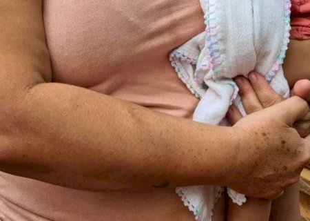 Mulher nega sexo ao marido e é agredida com filho no colo em Sidrolândia