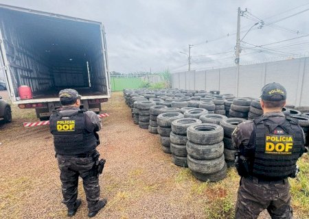 Carga milionária irregular é descoberta e quase 2 mil pneus novos são apreendidos na MS-156 em Caarapó>