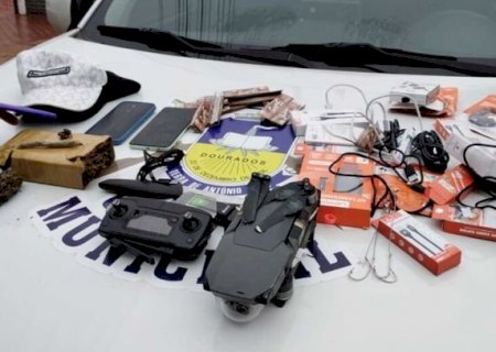 Menores são flagrados usando drone para 'treinar' entrega de drogas em penitenciária