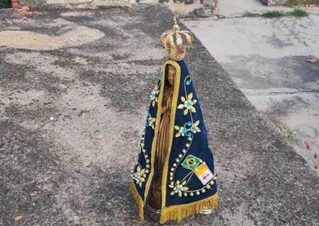 Homem confessa furto em igreja e leva polícia até imagem religiosa escondida em cemitério>