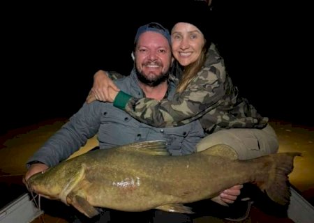 1&ordf; pescaria noturna no Pantanal rende ja&uacute; de 25 quilos a casal>