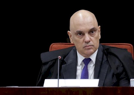 Moraes vota para condenar Eduardo Bolsonaro por coação e diz que ex-deputado prejudicou o país>