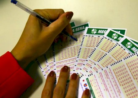 Mega-Sena premia aposta de Caarapó e outras 72 de MS; sortudos levam até R$ 5 mil na quadra>
