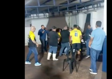 Confusão, empurrões e intervenção policial marcam eleição da Leda>