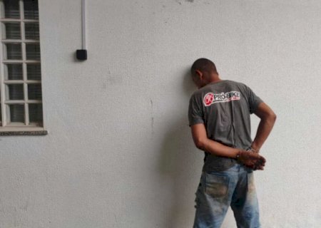 Grupo assalta mulher e vítima é estuprada por suspeito em Dourados>